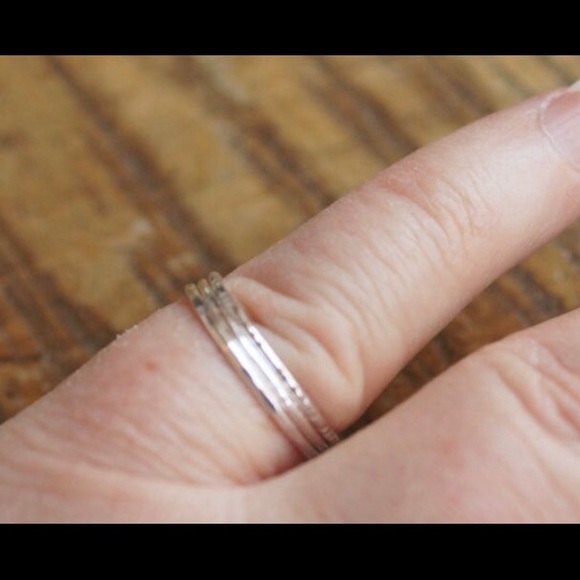 3 skinny 1mm thin silver stacking rings - Picture 3 of 4